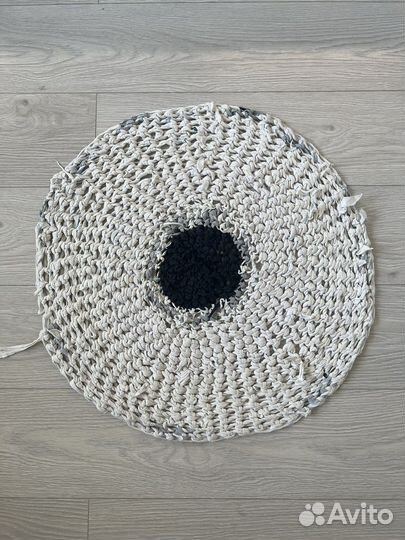 Коврик ручной работы