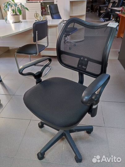 Офисное кресло бюрократ