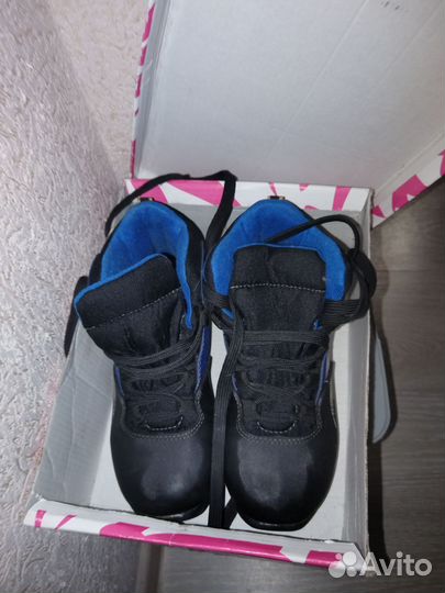 Лыжные ботинки