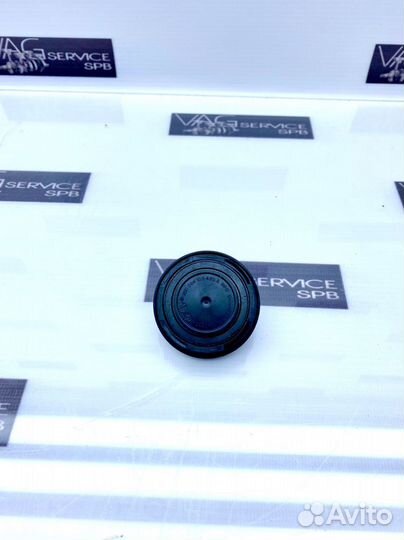 Крышка маслозаливной горловины VAG VW