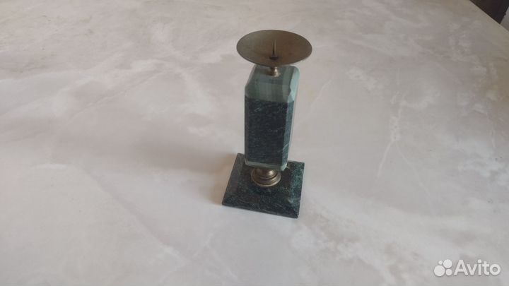 Подсвечник из камня