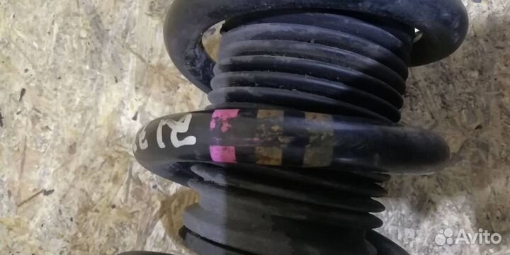 Амортизатор передний Volkswagen Touareg 2 2012