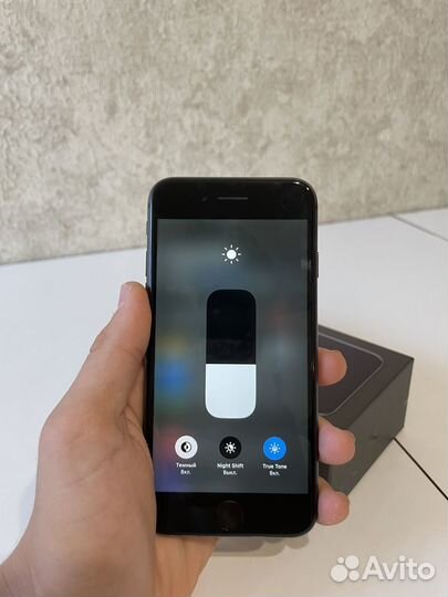 iPhone 8, 64 ГБ