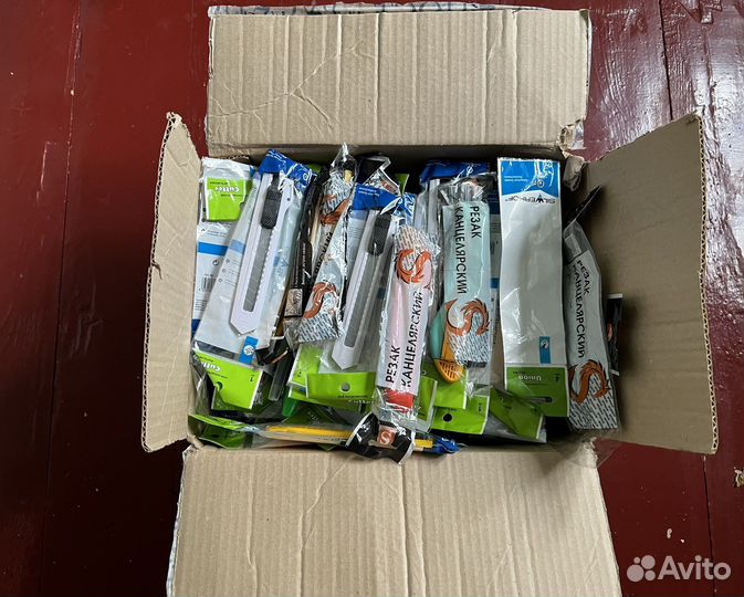 Канцелярский нож