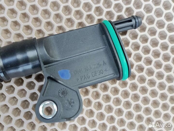 Новая трубка 06H103213H 06H103213G VAG