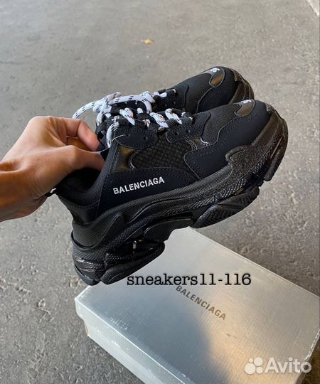 Кроссовки Balenciaga Triple S 