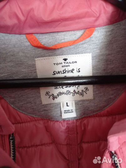 Куртка женская новая 48