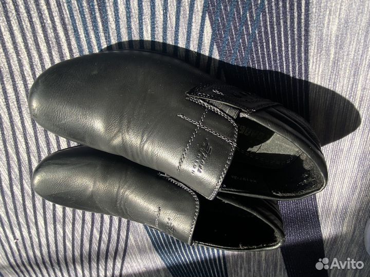 Мужские туфли, берцы