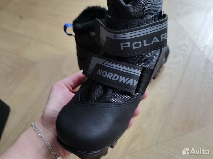 Детские ботинки для лыж