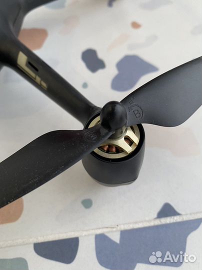 Квадрокоптер Hubsan x4 fpv brushless H501S pro