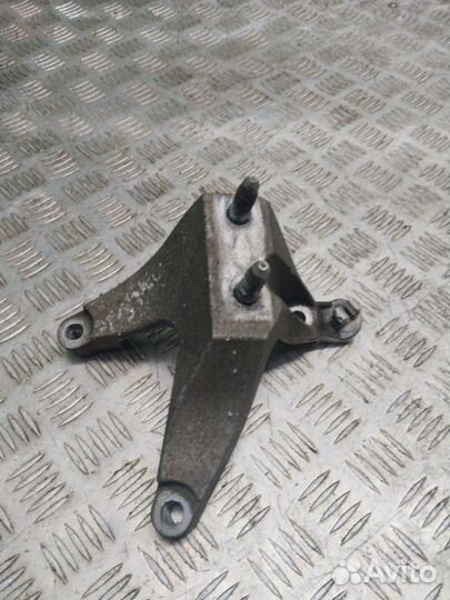 Кронштейн кпп Renault Logan 2 New