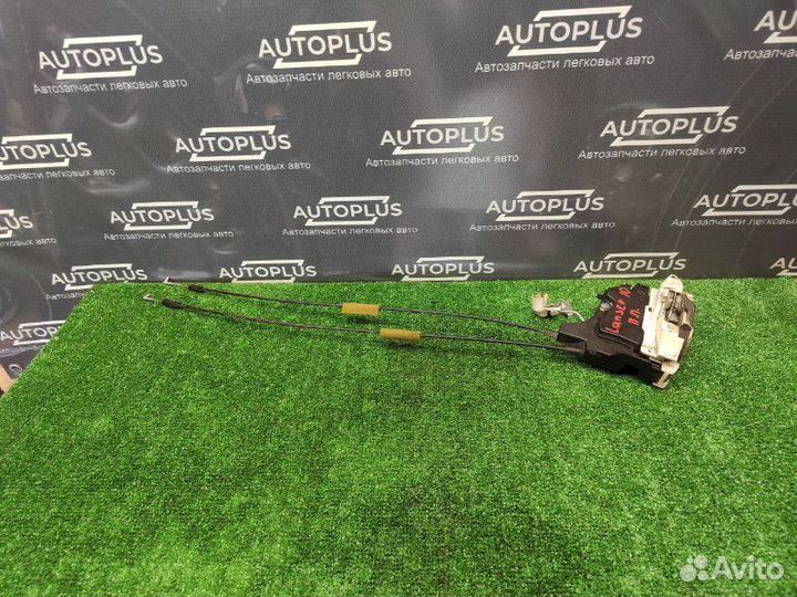 Замок двери передний правый Mitsubishi Lancer X