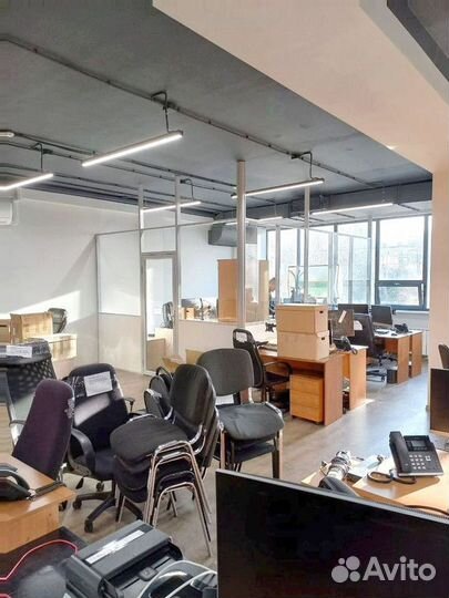 Стеклянная перегородка для зонирования