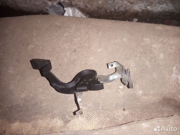 Рычаг открывания топливного бака Chery tiggo T11