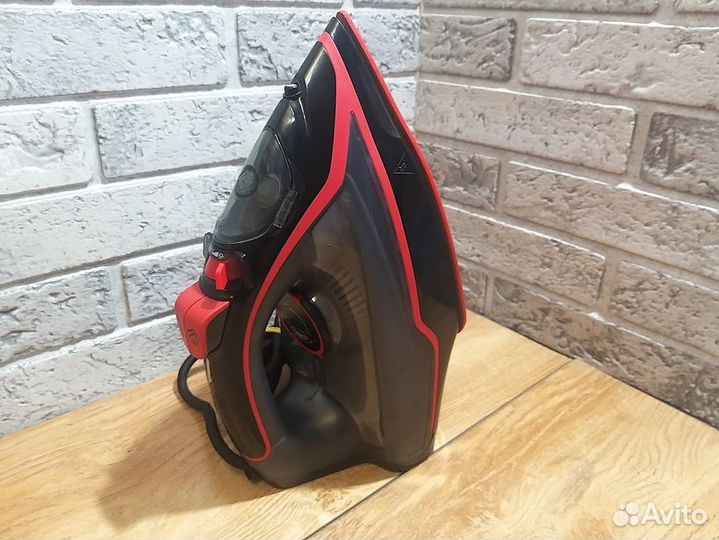 Утюг Willmark SL-2467CBP