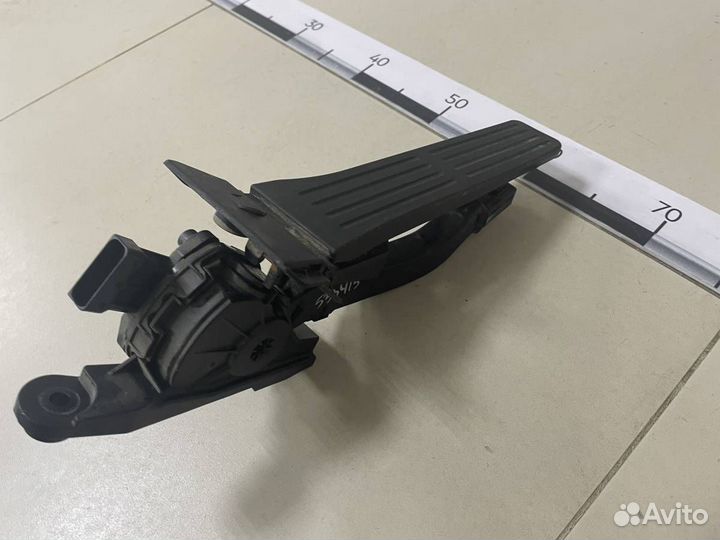 Педаль газа Hyundai i30 GD 2012