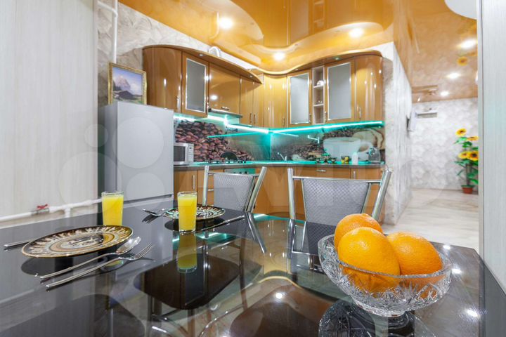 2-к. квартира, 72 м², 3/14 эт.
