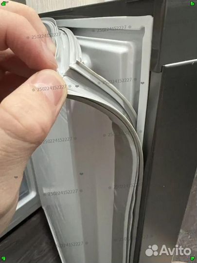 Уплотнительная резинка дверцы морозильника