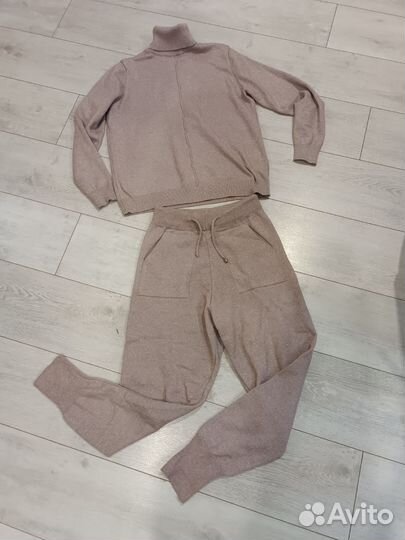 Костюмчики разные