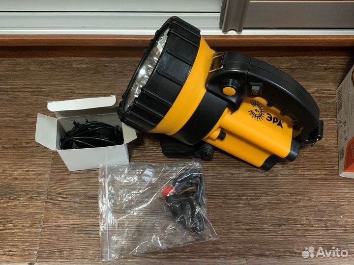 Фонарь светодиодный аккумуляторный