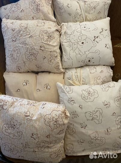 Бортик на кроватку