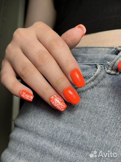 Маникюр с покрытием гель-лаком