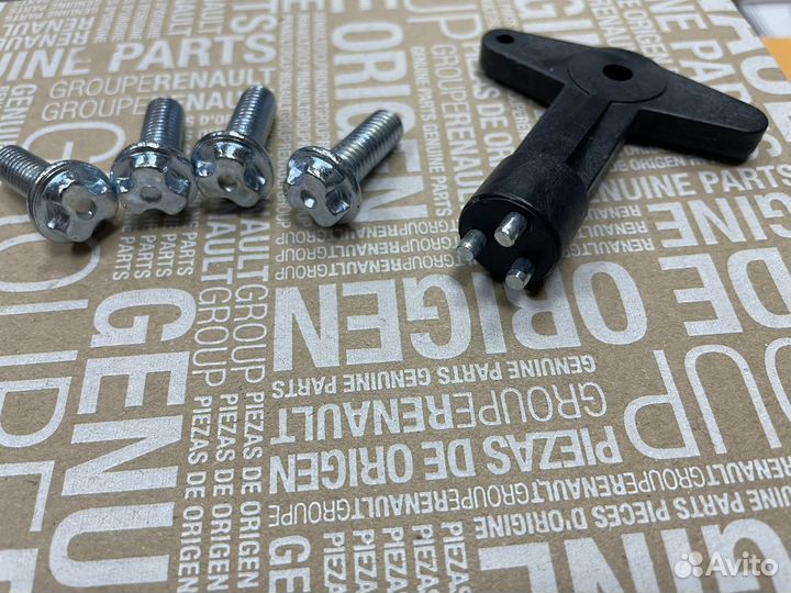 Специальный ключ колпака литого диска Renault