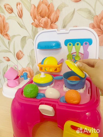 Детские игрушки кухня