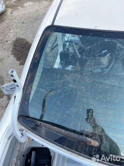 Стекло заднее Toyota Corolla Axio NZE164 1NZ-FE