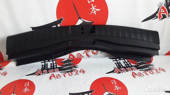 Обшивка багажника Toyota Ractis NSP120 1NR-FE 2012