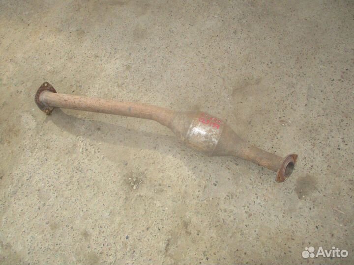 Приемная труба глушителя Toyota Land Cruiser 200