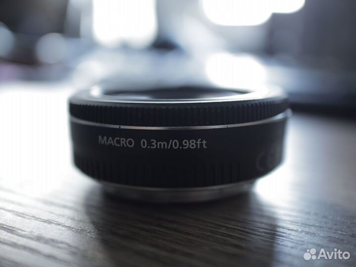 Canon EF 40mm f 2 8 STM