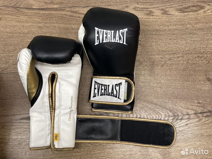 Боксерские перчатки 16 oz