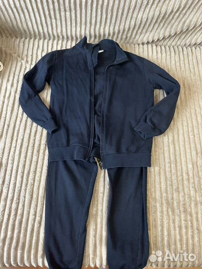 Костюм спортивный