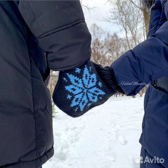 Варежки для влюбленных вязаные из толстой шерсти