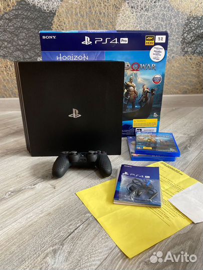 Игровая приставка ps4 pro 1tb