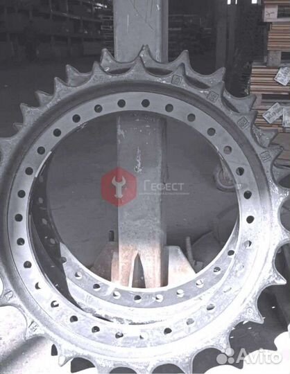 Звезда ведущая Komatsu PC200LC-5 20Y-27-11581