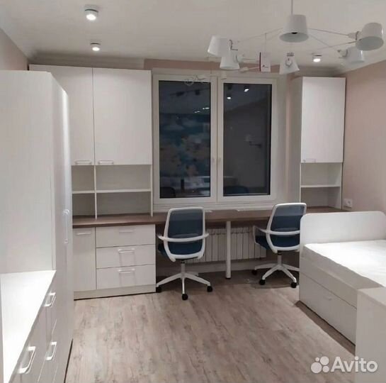 Рабочая зона у окна