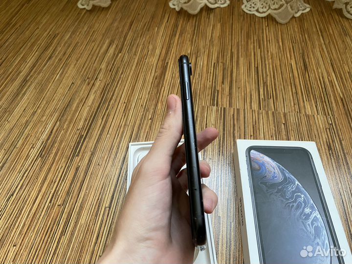 iPhone Xr, 64 ГБ