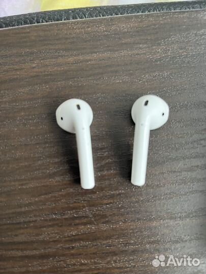 Беспроводные наушники apple airpods
