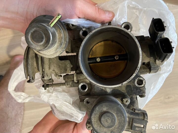 Дроссельная заслонка Nissan Serena PC24 SR20DE