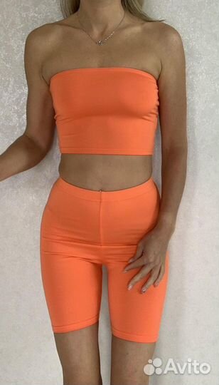 Костюм женский новый