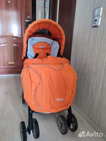 Прогулочная коляска