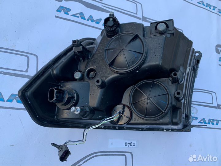 Фара передняя левая