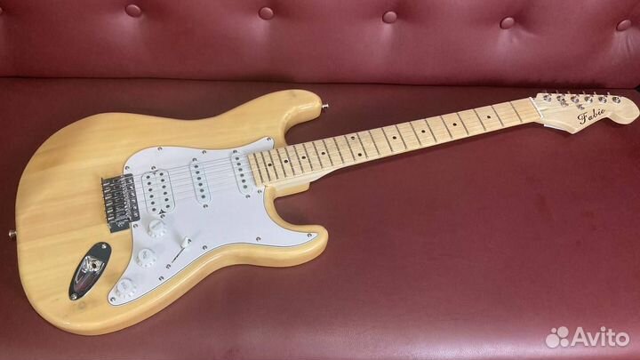 Электрогитара новая в коробке