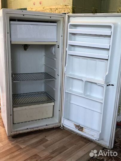 Продам холодильник
