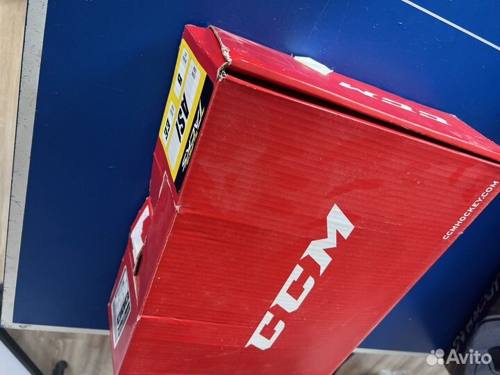 Хоккейные коньки CCM 38.5