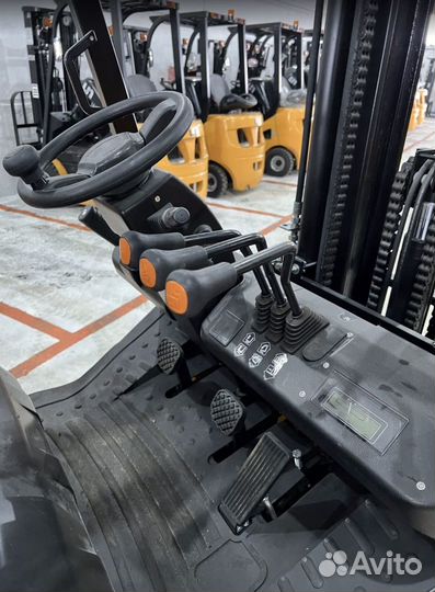 Вилочный погрузчик UN Forklift FD35, 2024