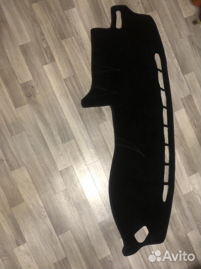 Коврик на панель Чайзер (100)