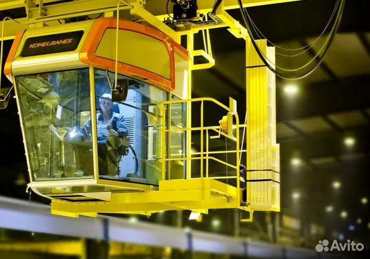 Машинист мостового крана